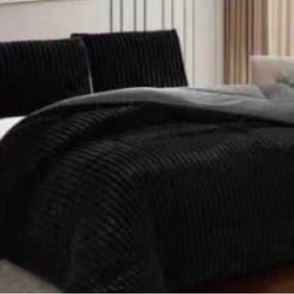 Elegant Charcoal Comforter Set - Picture 5 of 5